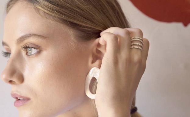 Cinco marcas de joyas minimalistas de autor