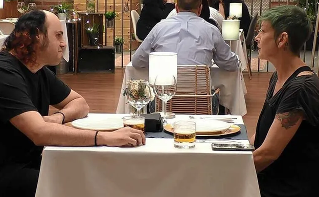 El conquistador Gorrotxa busca el amor en 'First Dates' y le dan calabazas