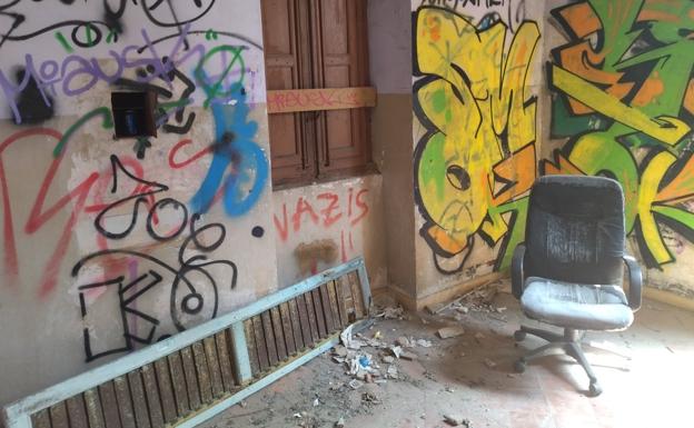Libertad vigilada para los cinco detenidos acusados de violar a dos niñas en Valencia