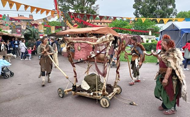 Arranca con buen ambiente y un guiño al pasado el Mercado Medieval de Berango