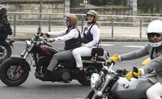 Los moteros de Bizkaia retoman su paseo solidario en la 'Distinguished Gentleman's Ride'