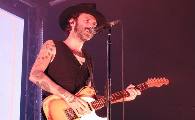 Leiva arranca su nueva gira en Bilbao ante 7.000 almas en éxtasis