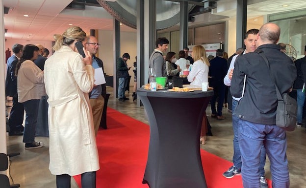 El Gobierno vasco acerca 74 programas de ayudas, con más de 600 millones de euros, a las pymes de la comarca