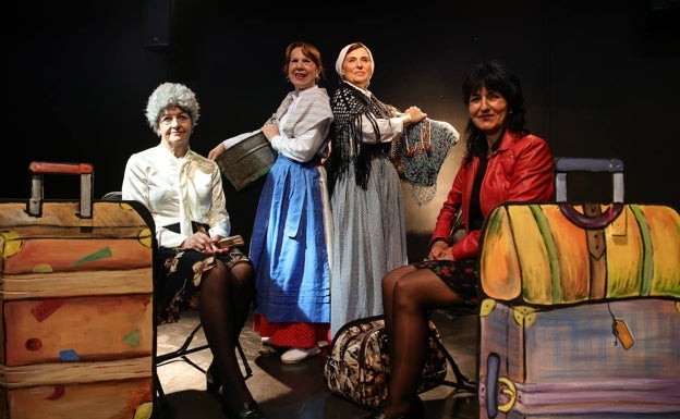 25 años en pie por amor al teatro