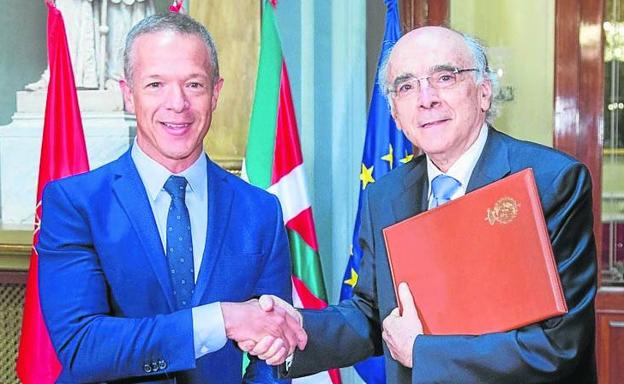 «Las lenguas son la expresión más viva de lo que une a un pueblo»