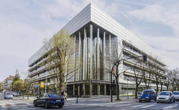 Detienen a dos vecinos de Pamplona cuando robaban chatarra en una empresa de Araia