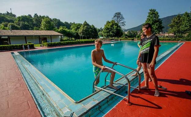 La fecha de apertura de las piscinas municipales de Atxondo