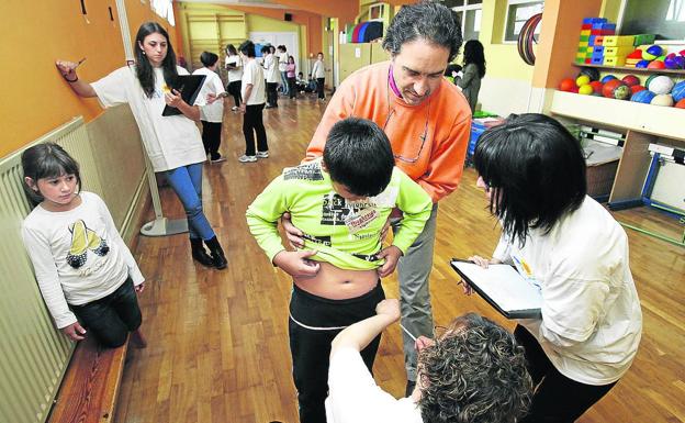 El HUA crea un equipo para combatir la obesidad infantil desde el vientre materno