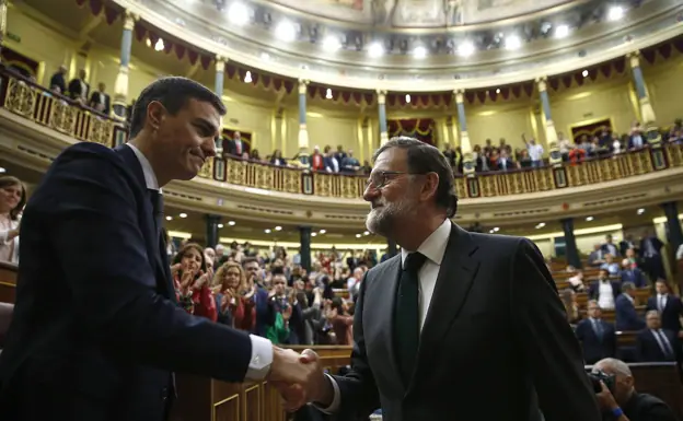 Las esquelas políticas que dejó la moción de censura a Rajoy