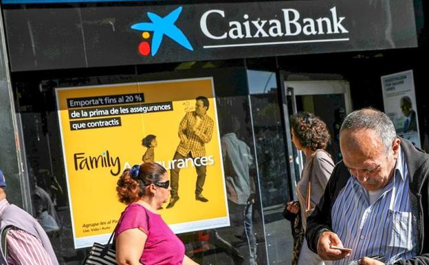 Aviso de Caixabank a sus clientes mayores de 65 años, jubilados y pensionistas