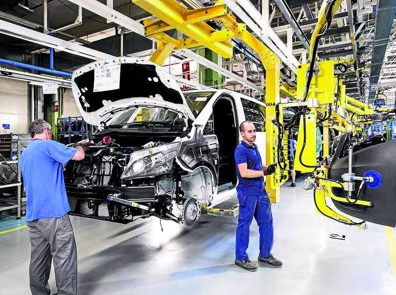 Mercedes plantea una inversión histórica de 1.200 millones para fabricar nuevos vehículos