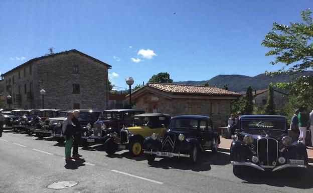Los coches clásicos tomarán Nanclares este domingo
