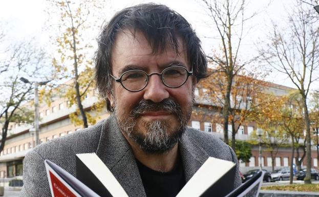 «Literatura ñabarduraren lurraldea da»