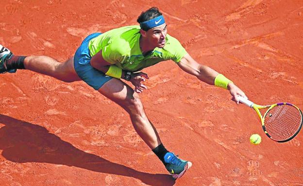 Nadal se hace eterno en París