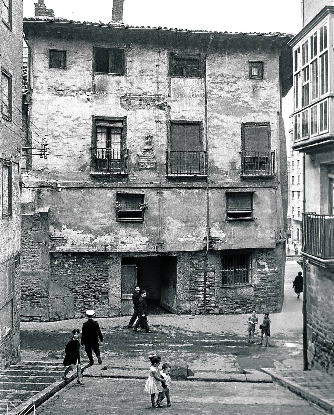 Doña Ochanda, sin torre y en riesgo de derrumbe