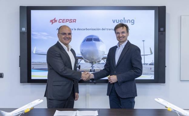 Cepsa se alía también con Vueling para desarrollar biocombustibles