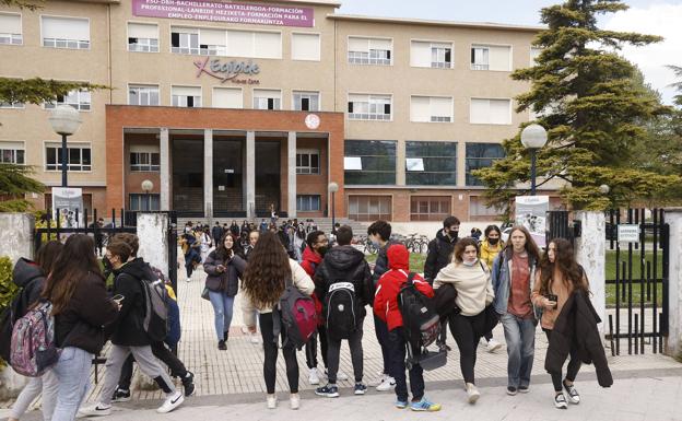 Educación incrementa la partida para las becas no universitarias con 62,5 millones de euros para el próximo curso