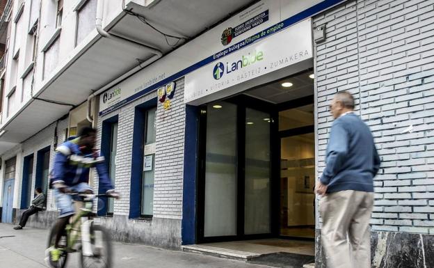 El Ararteko plantea limitar la suspensión de la RGI a «los casos más graves»