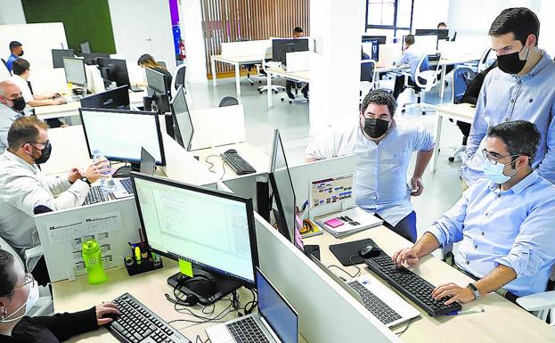 Logirail contrata a 5 de los 7 alumnos del curso de la Cámara y llega a 38 personas