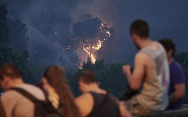 Desolación en los pueblos arrasados por el fuego en Navarra: «Solo quedan cenizas, dan ganas de llorar»