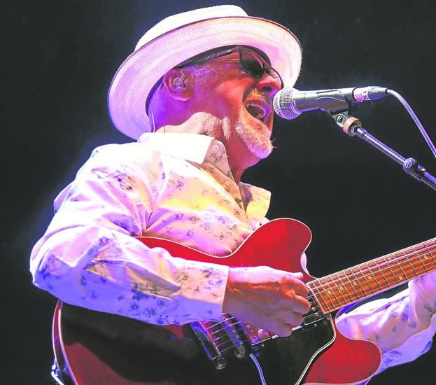 Paul Carrack, una leyenda elegante