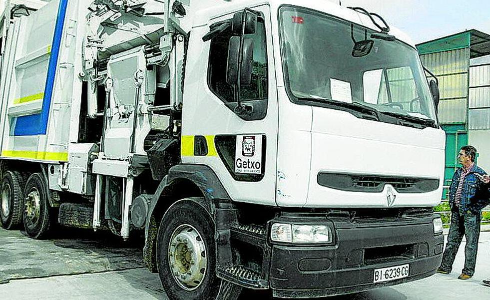 La prórroga del servicio de basuras de Getxo incrementa la polémica por las quejas del servicio
