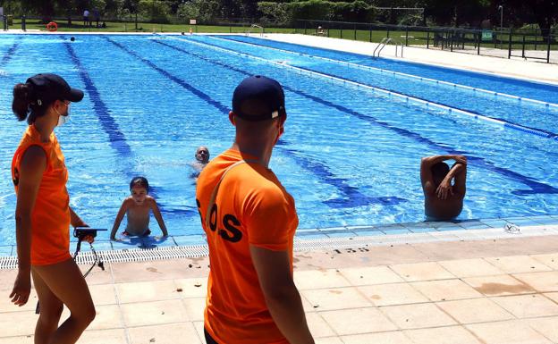 Vuelven al polideportivo las clases de aquagym y zumba