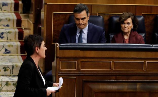 La oposición censura a Sánchez por pactar la memoria con «los herederos de ETA»