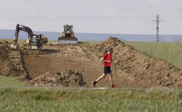 El Ayuntamiento de Vitoria intenta frenar la contratación de la obra de los 294 chalés de Uleta