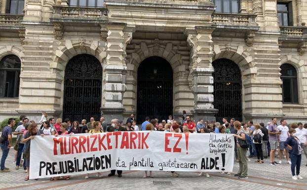 Trabajadores de la Diputación exigen que se recuperen las medidas que incentivan la prejubilación