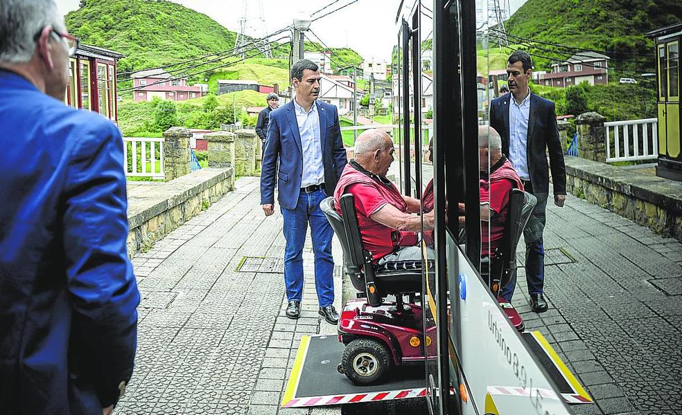 Un autobús eléctrico cubre ya la ruta del funicular a La Arboleda