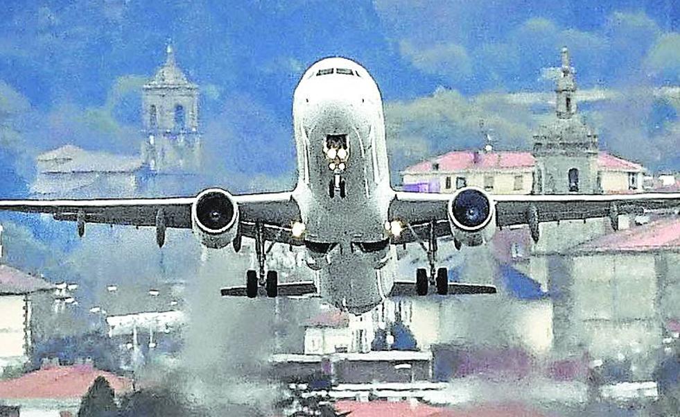 Uno de cada tres vuelos aterriza con retraso en La Paloma por el caos en los aeropuertos europeos