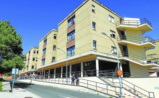 Paniego limita el problema de personal de la residencia a las camas sociosanitarias