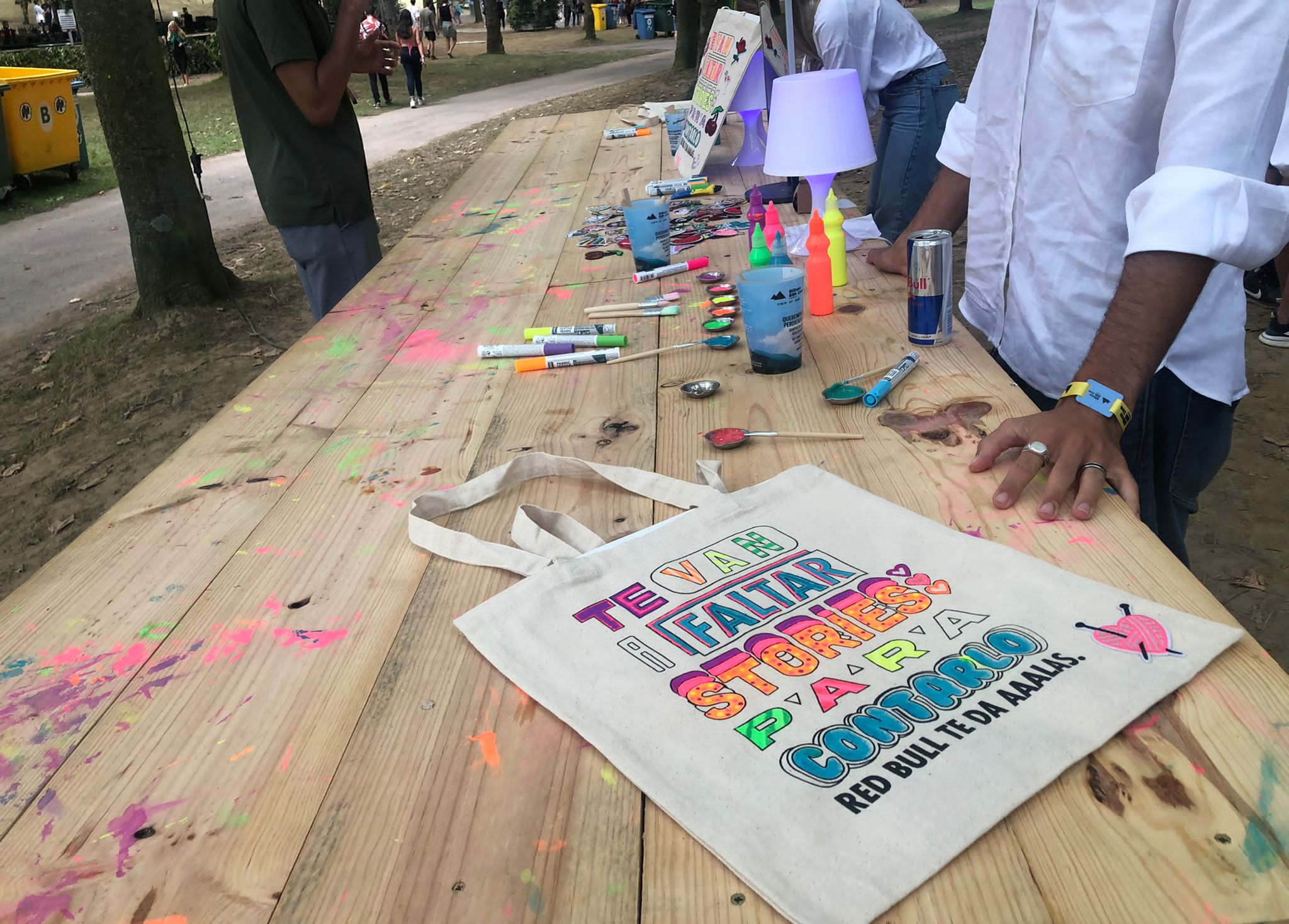 Pide esta bebida en la barra de Basoa y consigue un bolso para personalizar a tu gusto