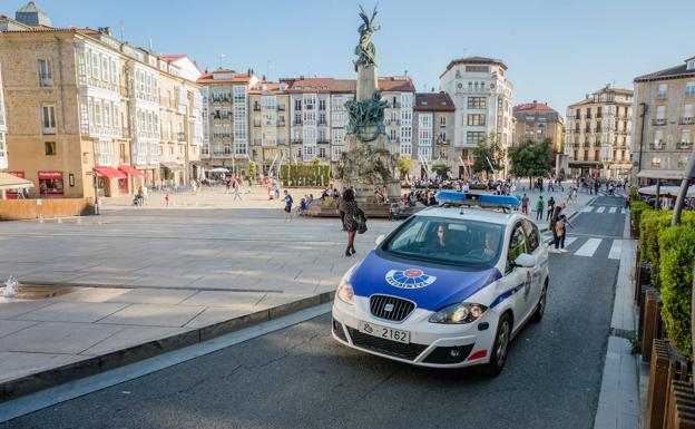 Un detenido y tres investigados por una pelea en el Casco Viejo de Vitoria