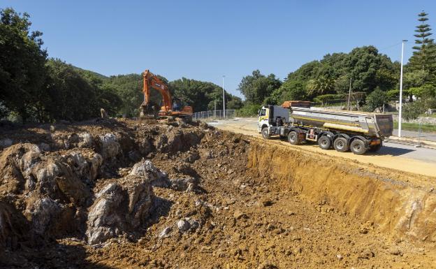 «Estamos sin casa y sin dinero», claman afectados por los derribos de Arnuero