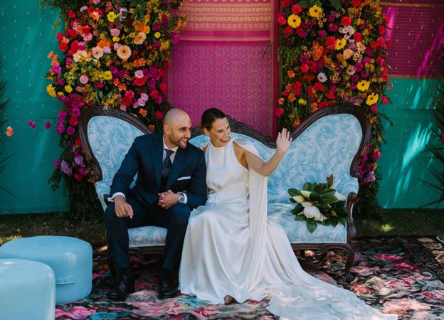 Una gran boda india en Bizkaia: miles de flores y saris en las mesas