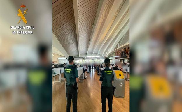 Detenido en el aeropuerto de Bilbao tras saltarse a empujones el control de seguridad