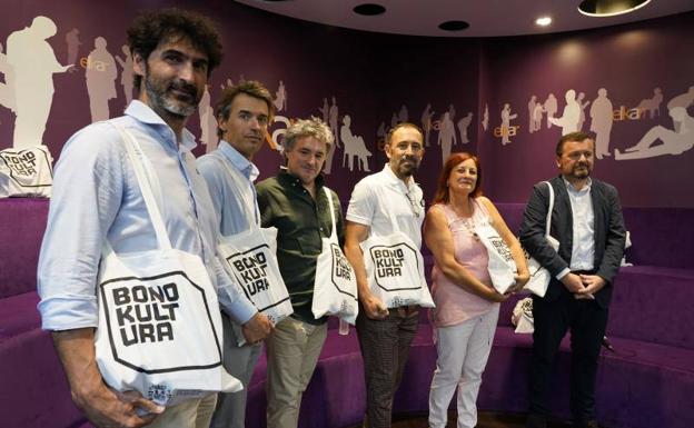 Euskadi abre el plazo para que las empresas se sumen al Bono Cultural Joven