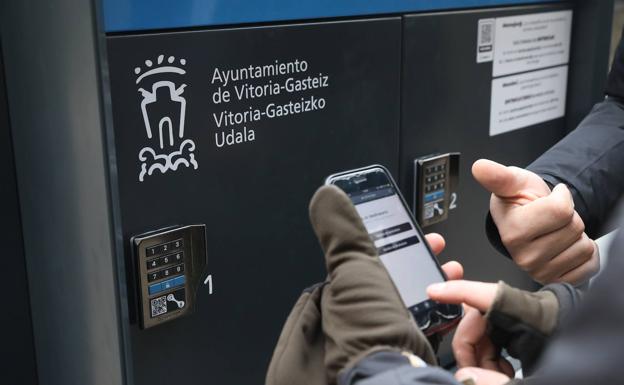 Los buzones inteligentes de Vitoria buscan quien les 'escriba'