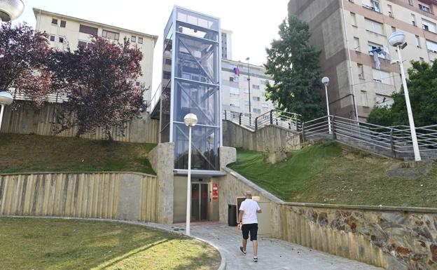 Tres nuevos ascensores municipales en Otxarkoaga