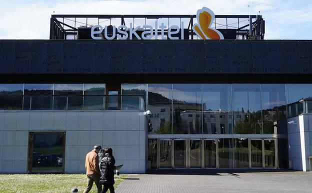 MásMóvil vende a grupos inversores vascos la red de Euskaltel por 580 millones