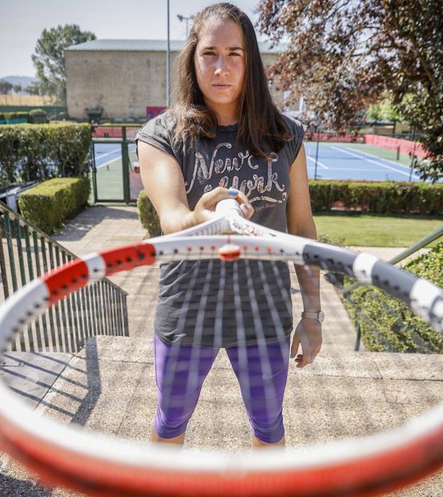 Celia Cerviño: «No he querido hipotecar a mi familia por el tenis»
