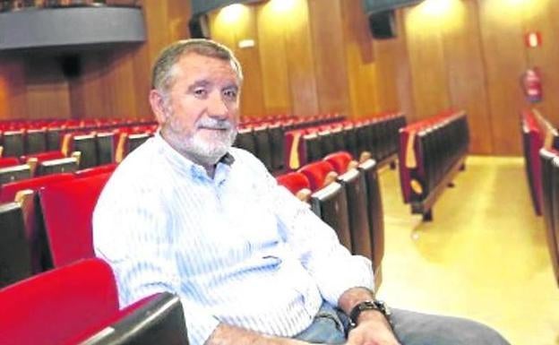 El Juzgado confirma cobros indebidos del ex director del teatro de Basauri y abre un juicio oral