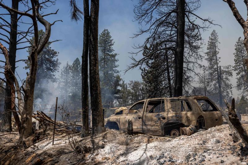 Un incendio cercano al Parque de Yosemite (California) pone en peligro sus secuoyas gigantes