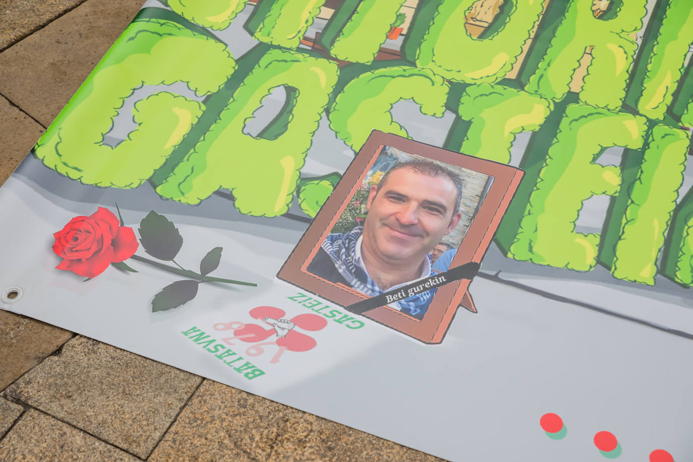 El humor y la ironía de las pancartas de la Federación de Blusas y Neskas