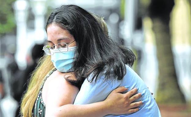 Casos de sumisión química en Euskadi: «Sentimos un pinchazo en la discoteca y poco después se nos durmieron los brazos»