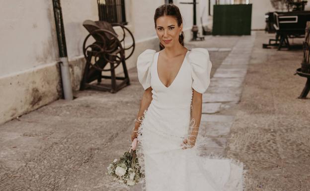 Julia, la novia que brilló en Jerez con vestido y joyas bilbaínas