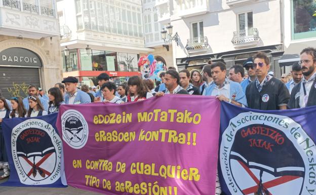 Denuncian dos agresiones homófobas durante las fiestas de Vitoria