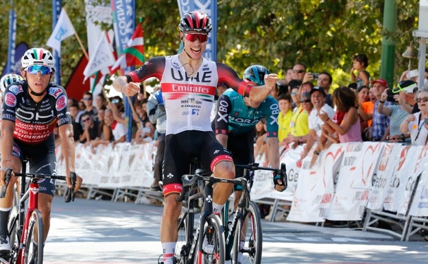 Ayuso estará en la Vuelta